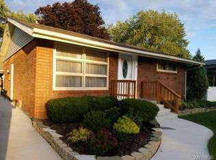 58 S Irwinwood Rd, Lancaster, NY 14086