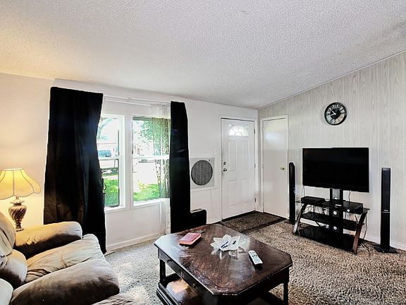 5th image of 617 Americana Dr