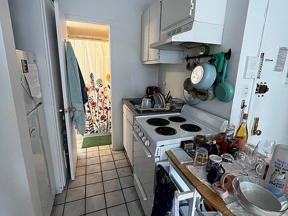 3rd image of 95 Orchard St APT 16