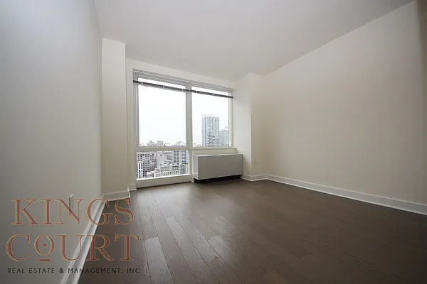 Rented by Kings Court Real Estate | media 25