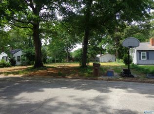 1620 Enolam Blvd SE, Decatur, AL 35601