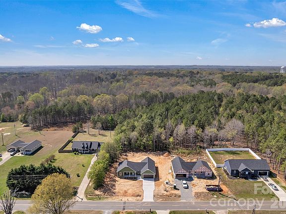 5th image of 404 Jc Dellinger Rd