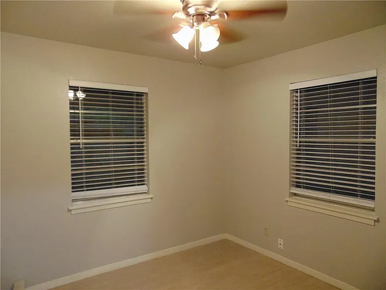 3904 Bailey Ln #B — Photo 10