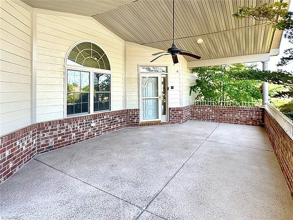 4th image of 4302 Mossywood Cir