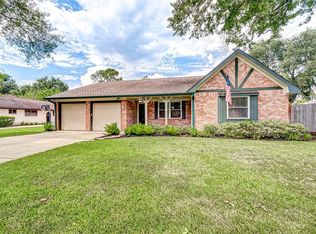 12346 Whittington Dr, Houston, TX 77077