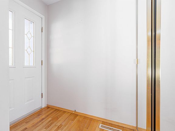 4th image of 13112 83rd St NW