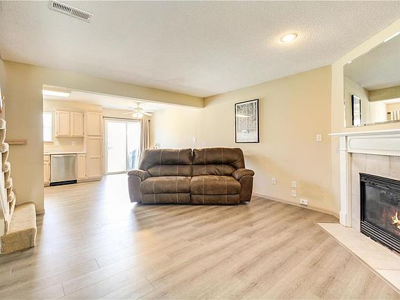 3rd image of 1332 SE Norwood Dr