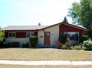 8643 W Petersik St, Milwaukee, WI 53224