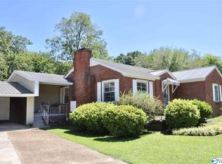 634 N Main St, Arab, AL 35016