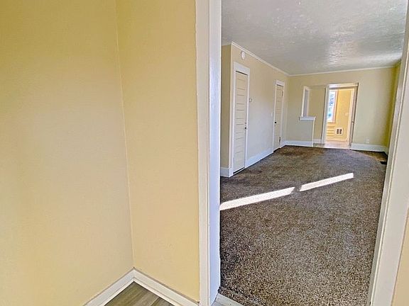 4th image of 4657 Camden Ave