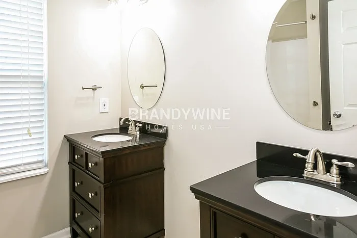 3236 Weller Dr — Photo 9