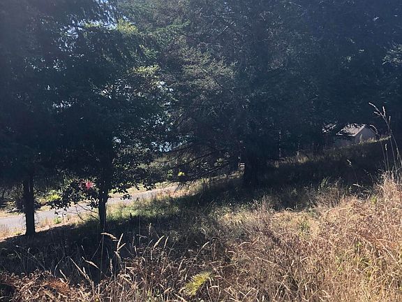3rd image of 42 Vista Rd