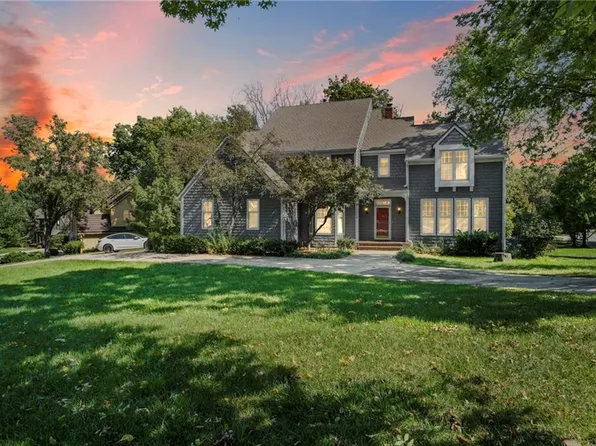 13009 Fontana St, Leawood, KS 66209