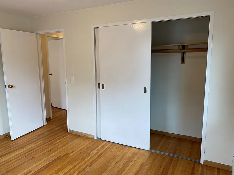 4610 Bryant Ave S — Photo 22