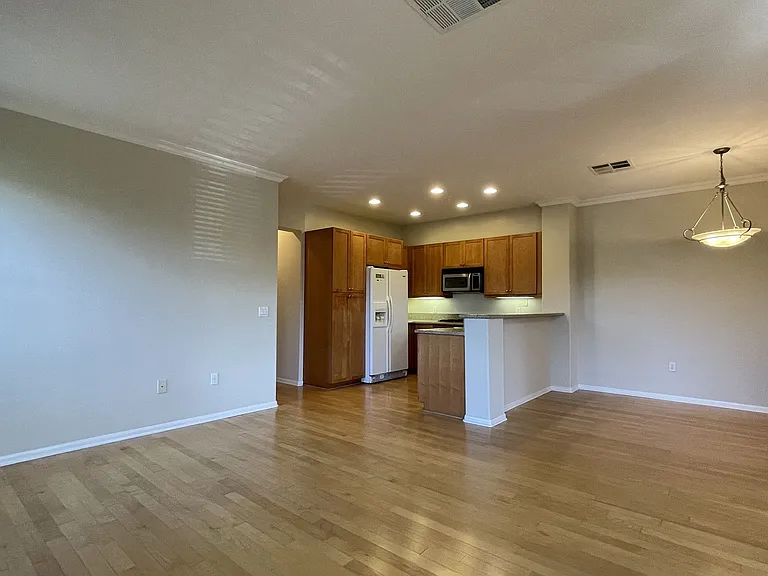 12652 Creekview Dr #127 — Photo 4