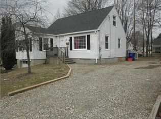 97 Pearl Lake Rd, Waterbury, CT 06706