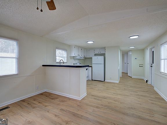 4th image of 65 Tency Ln NE