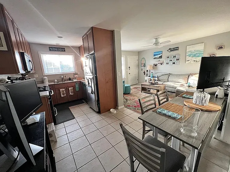839 Sapphire St #2 — Photo 9