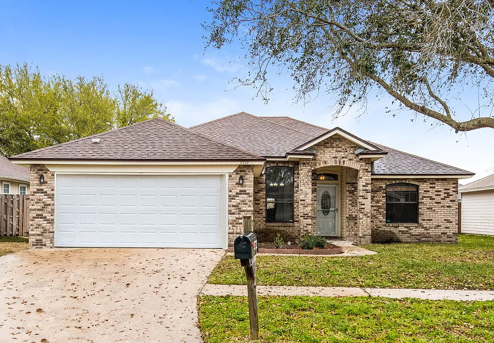 3722 Woodbriar Dr