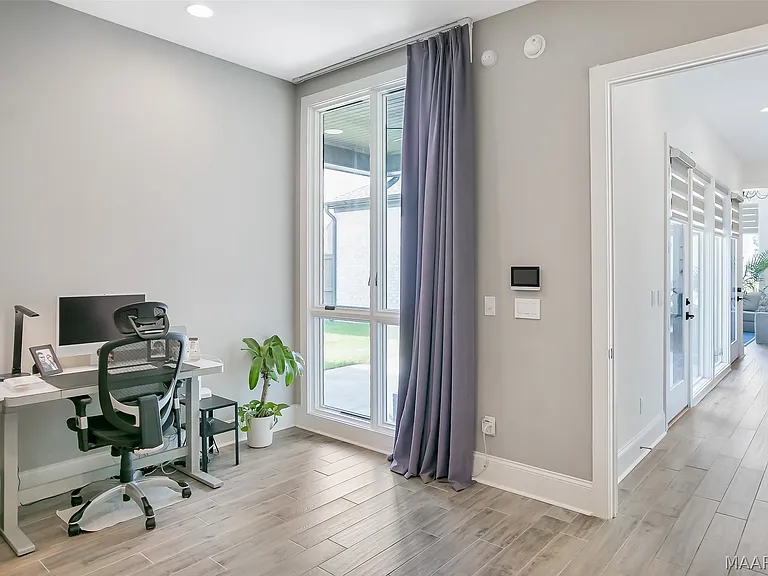 1536 Grantham Dr — Photo 13