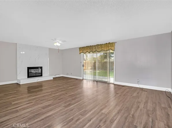 2265 E Herndon Ave, Fresno, CA 93720