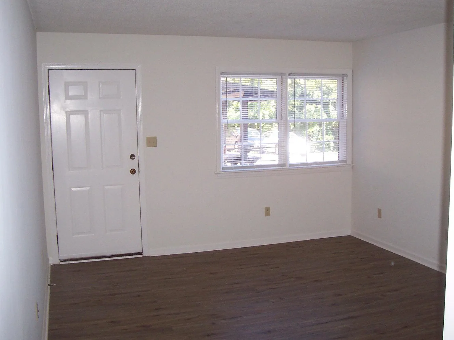 2 bed, 784 sqft, $1,095 — Photo 4