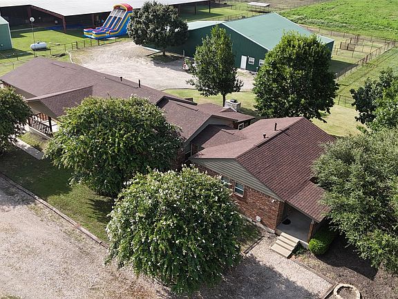 2nd image of 1003 Ovilla Rd
