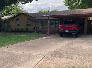 801 W Howard St, Olney, TX 76374