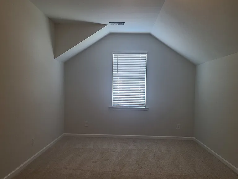 78 Sullivan Cir — Photo 6