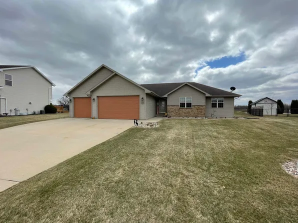 1534 McRae Cir, Green Bay, WI 54311