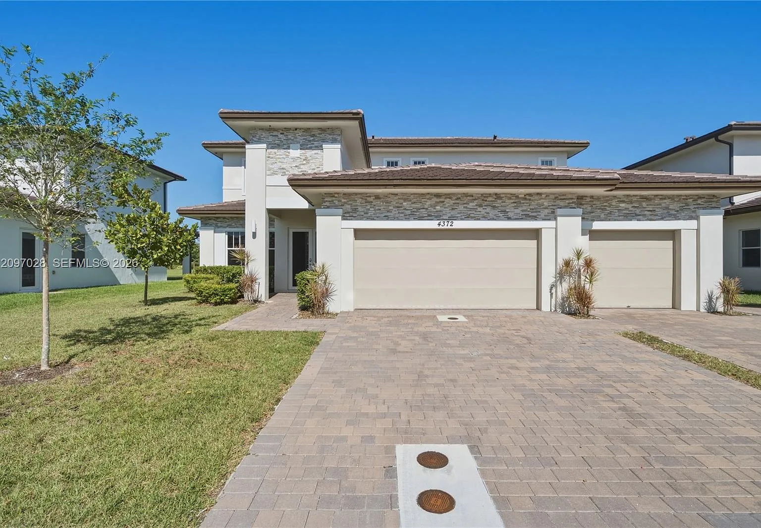 Reserve At Davie — Photo 1
