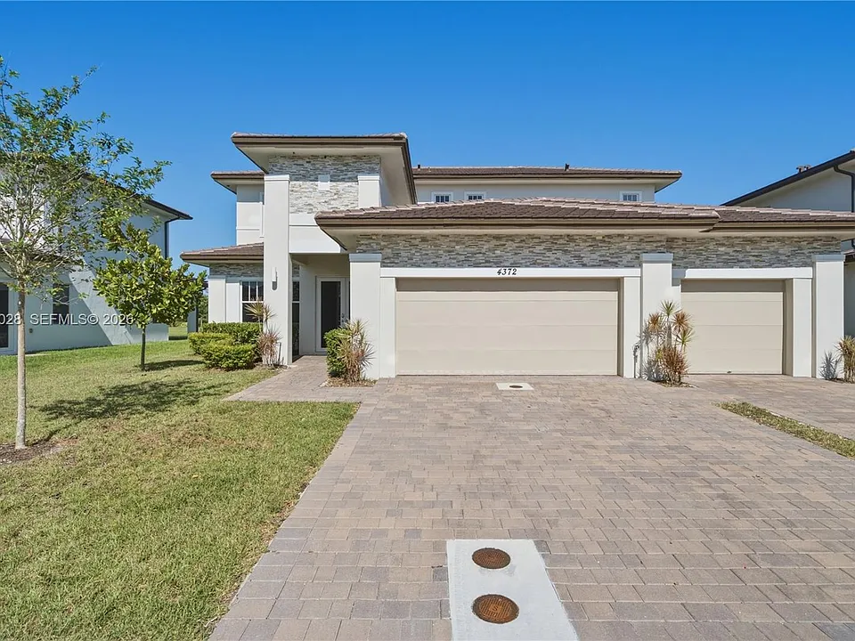 4372 SW 122nd Ter