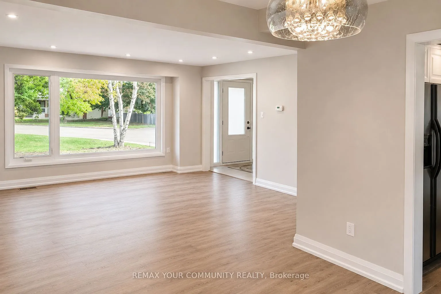 4 bed, $3,150 — Photo 4