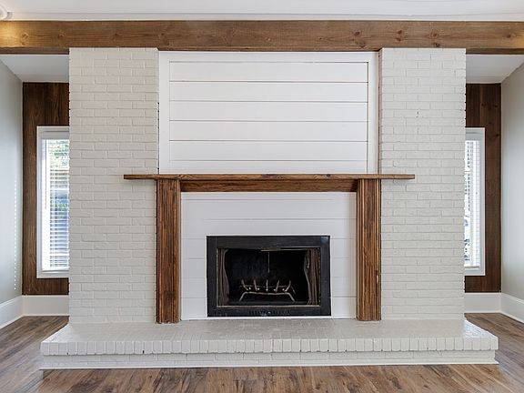 4th image of 4031 Foxborough Blvd