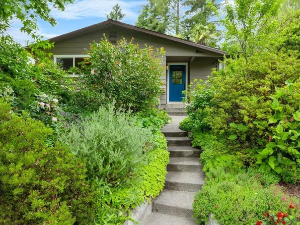 7960 Bella Vista Drive, Sebastopol, CA 95472
