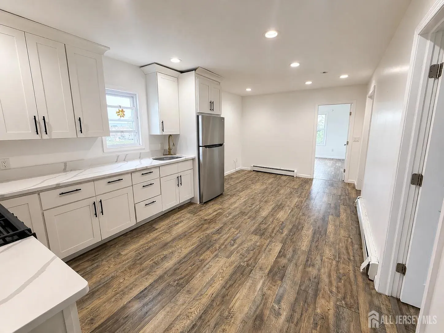 4 bed, 2.0 bath, $2,950 — Photo 3