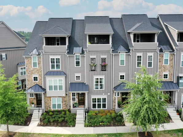 3500 Rowcross St, Crozet, VA 22932
