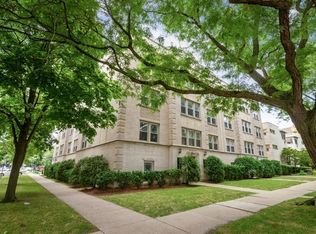 120 Elmwood Ave #1, Evanston, IL 60202