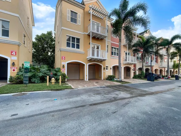 2337 Vintage Drive, Lighthouse Point, FL 33064