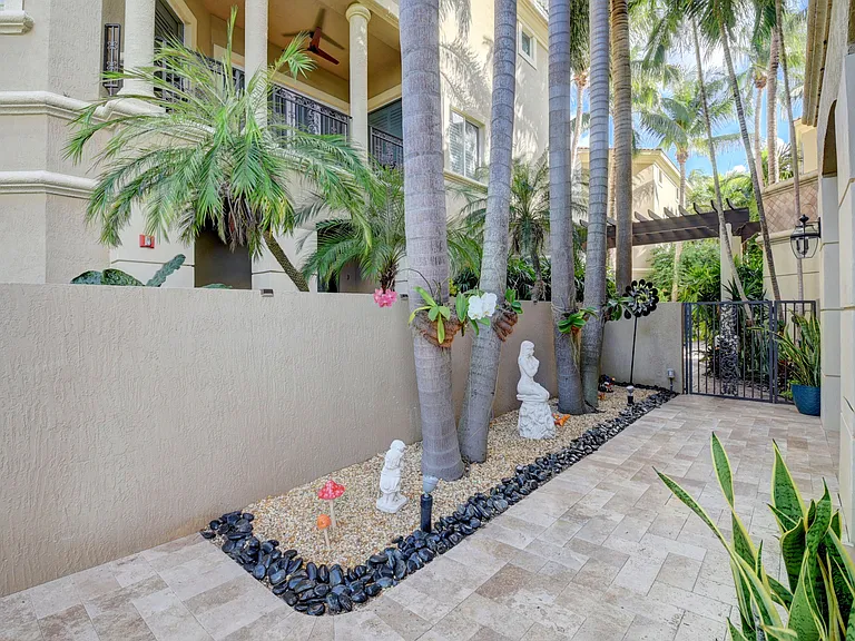921 Osceola Dr #4 — Photo 11