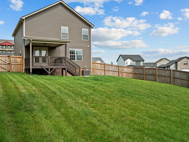 839 Lillian Grace Dr — Photo 31
