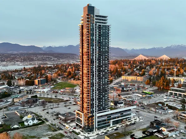 10750 135a St #2405, Surrey, BC V3T 4C9