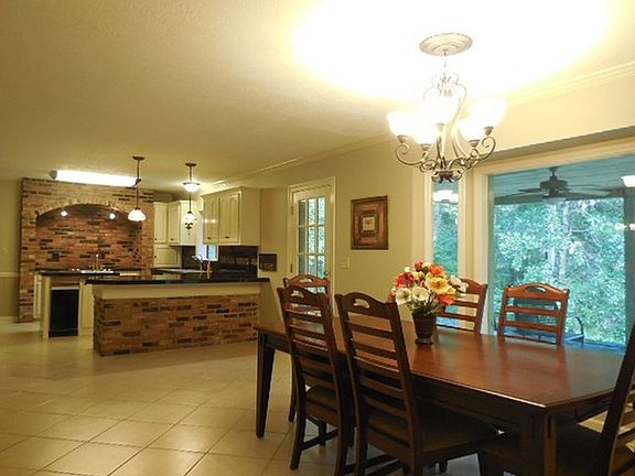 3rd image of 535 Santa Anna Dr
