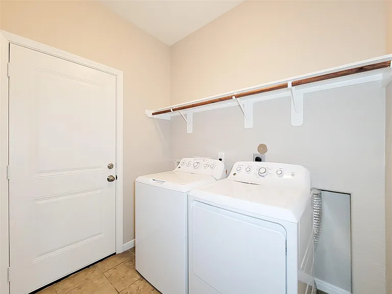 6535 Dayridge Ln — Photo 38
