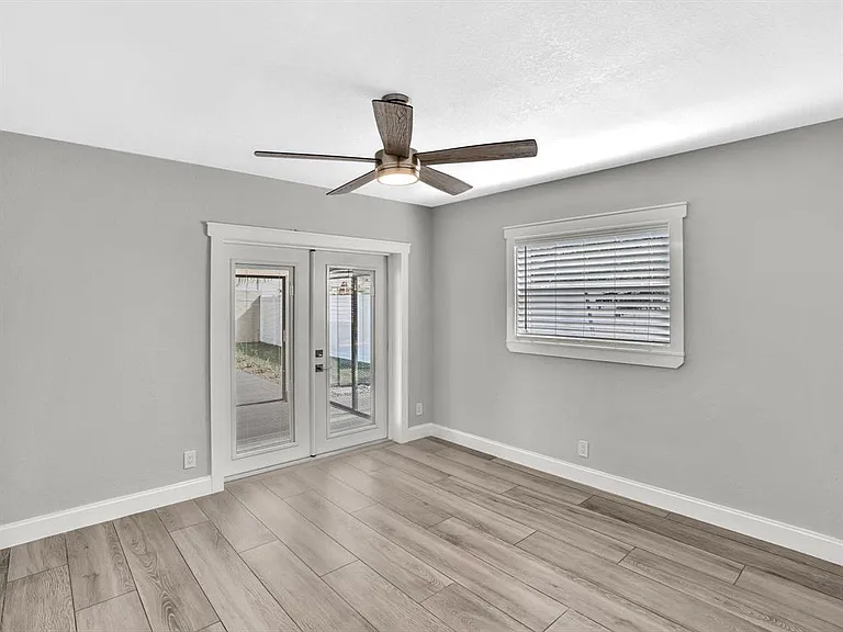 541 NE 18th St #541 — Photo 9