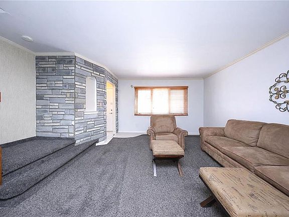 5th image of 114 Bay 40 St