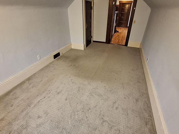 3rd image of 1033 Peralta Ave