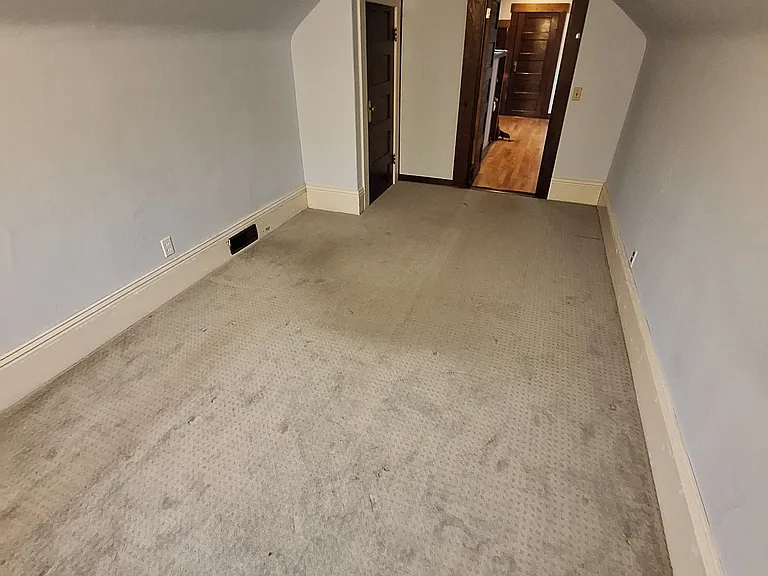 1033 Peralta Ave — Photo 3