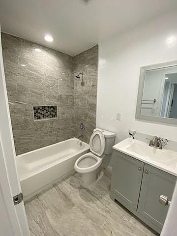 1st image of 1025 S Magnolia Ave #D
