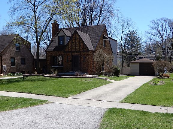 3rd image of 333 Columbia Ave